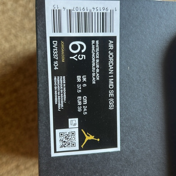 Nike Air Jordan 1 mid se (GS) - Picture 4 of 6